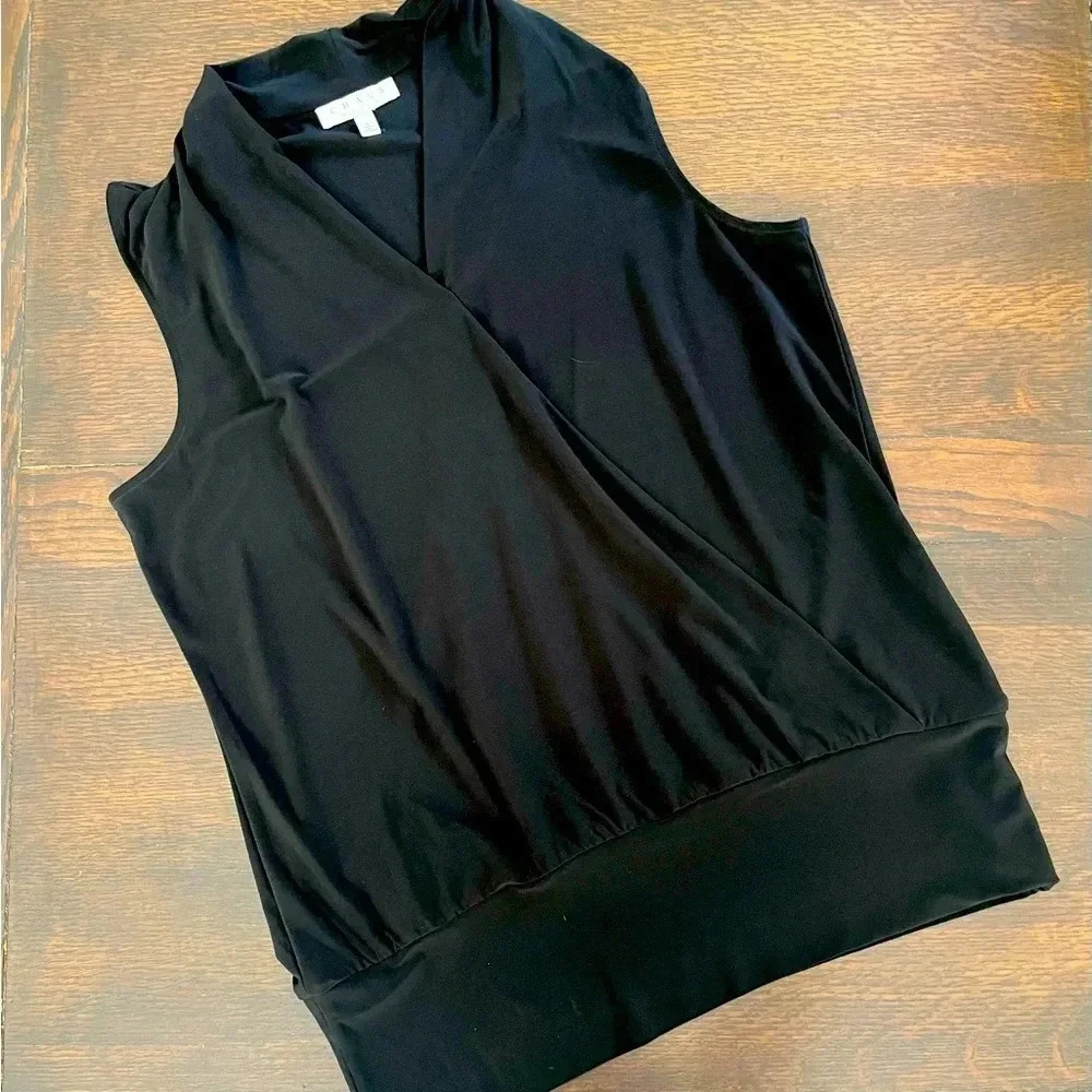 Chaus New York Sleeveless Black Size large Top with draped front